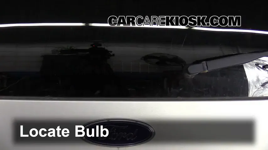 2004 Ford Freestar SEL 4.2L V6 Éclairage Feu de freinage central (remplacer l'ampoule)